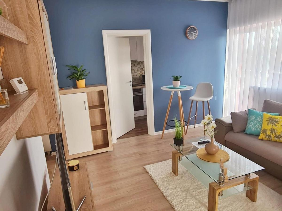 Skyblue Central Apartment - 2 Bedrooms & Free Parking Oradea Exterior foto
